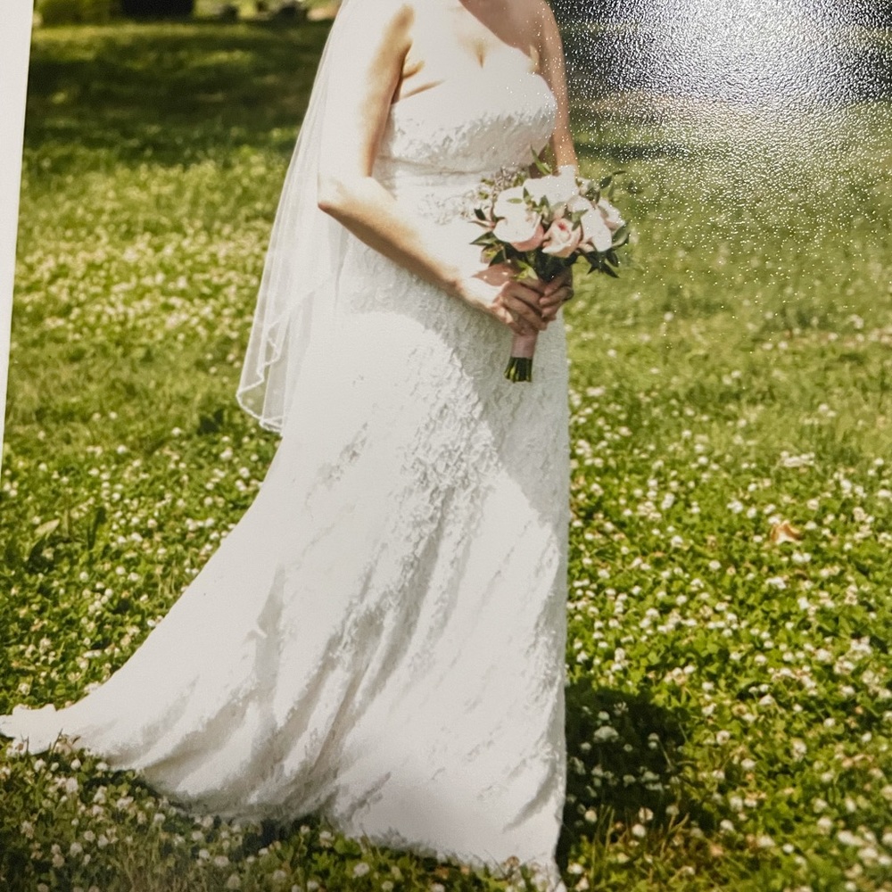 David’s Bridal Size 8 Lace Sheath Wedding dress